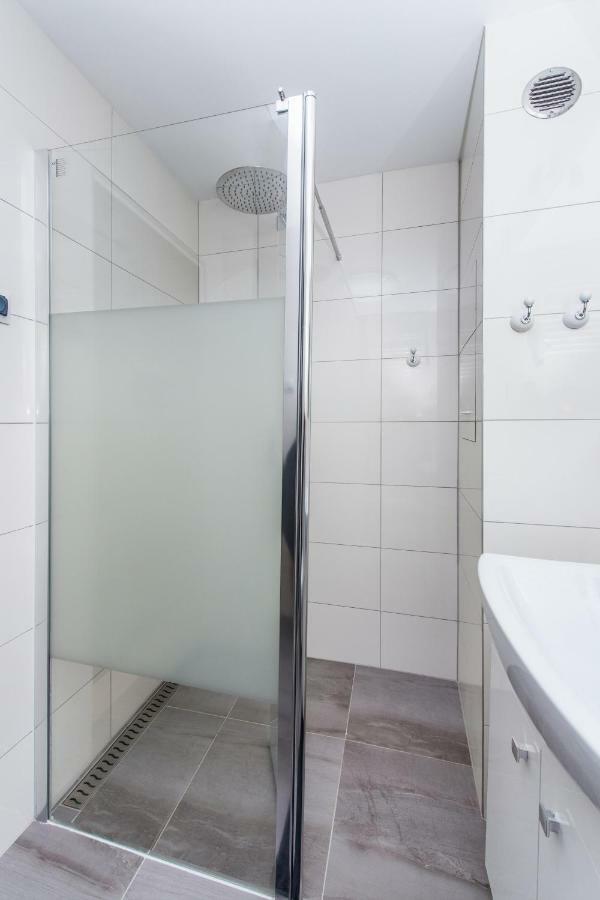 Apartment Above Motlawa Гданськ Екстер'єр фото
